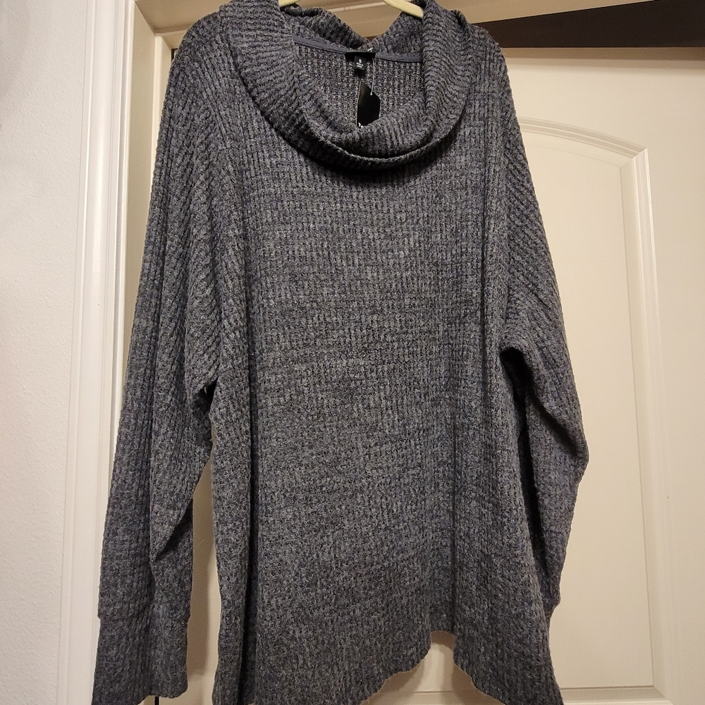 TORRID gray cowlneck long sleeve, NWT, size 5